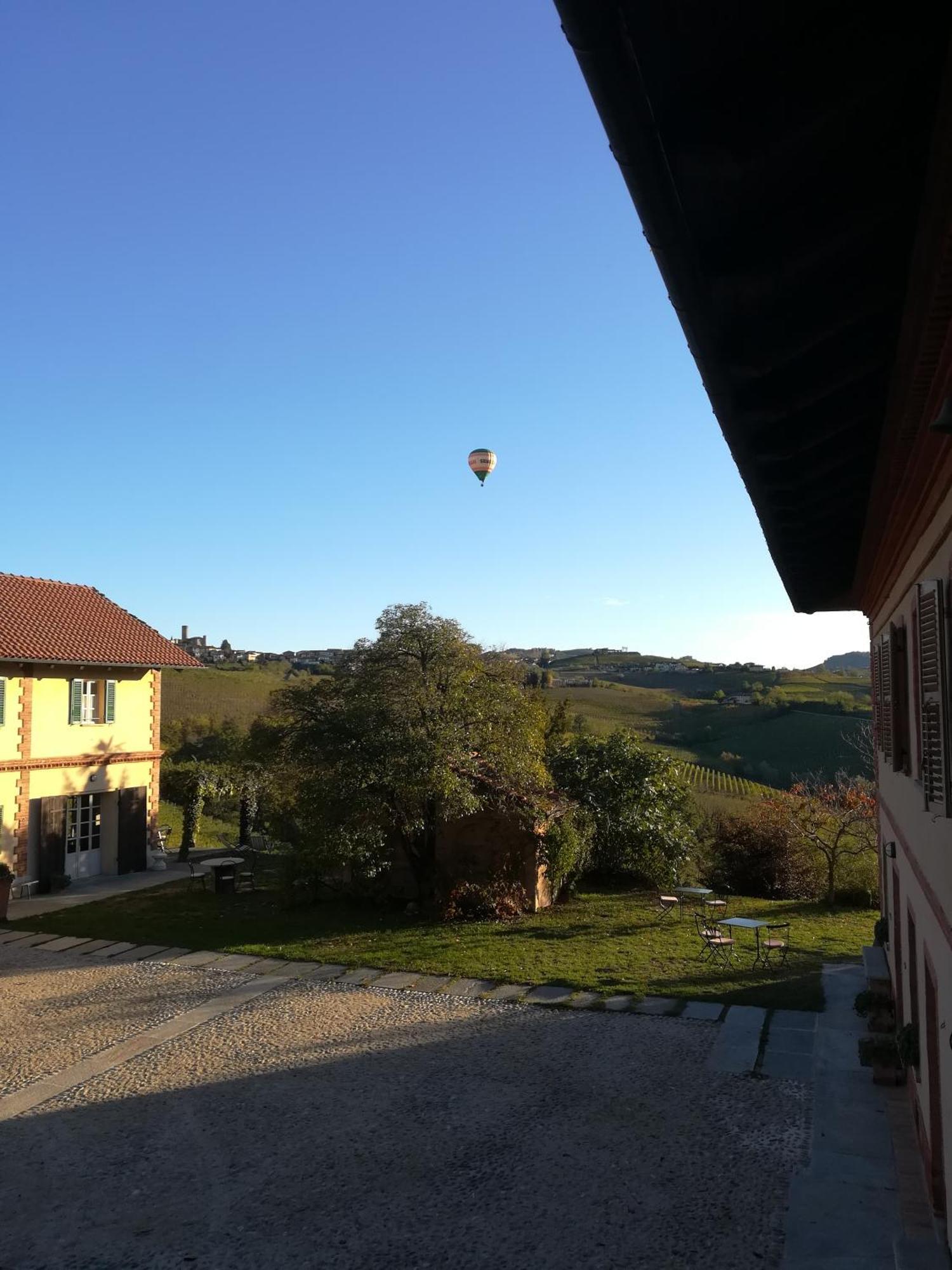 Tenuta Montanello B&B Castiglione Falletto Eksteriør bilde